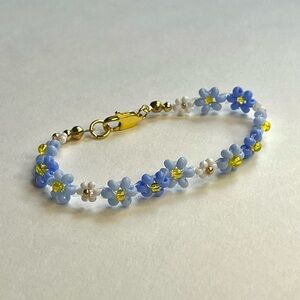 Wildflower Beaded Bracelet in Blue with Gold Accents